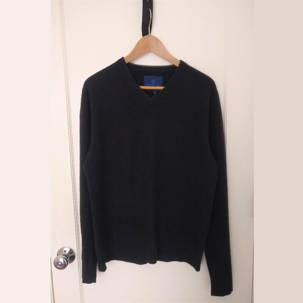 Martin+Osa Navy Cashmere V-Neck Sweater (Medium)